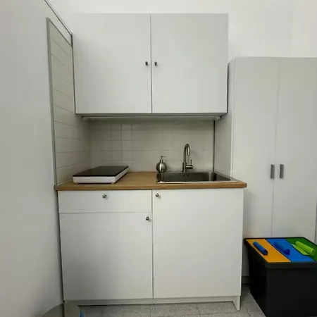 Cube Al Centro Storico Vicino La Scuola Vespucci Con Parcheggio Su Richiesta 아파트 *